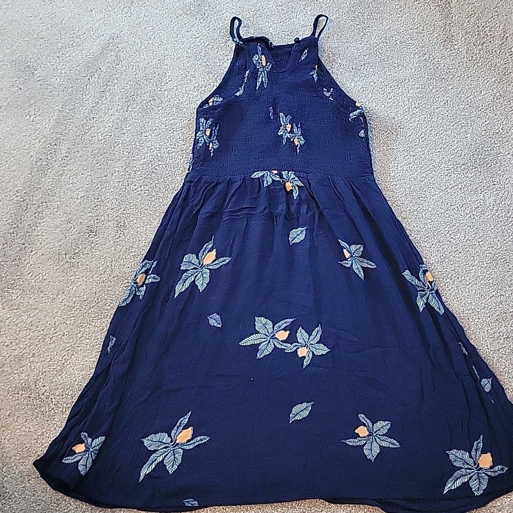 Dress - Picture 2 of 5